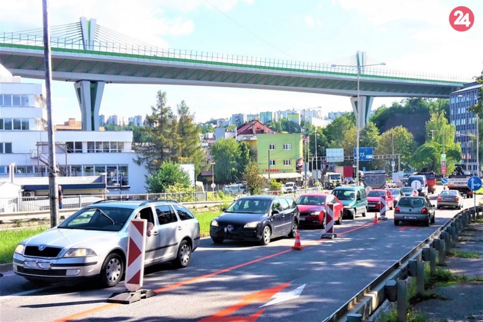 Ilustračný obrázok k článku Po kolapse dopravy v Považskej prišlo k zmenám: Opatrenia z Orlovského mosta