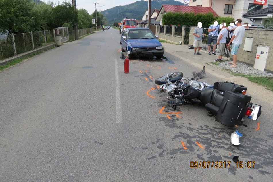 Tragická nehoda v okrese Považská: Zrážku neprežil motorkár († 52)