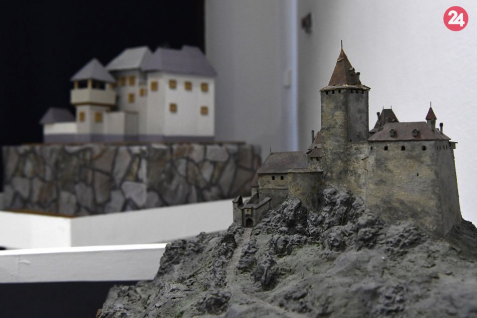 Výstava Oživovanie hradov v Považskej Bystrici: Takto to vyzerá v našom múzeu