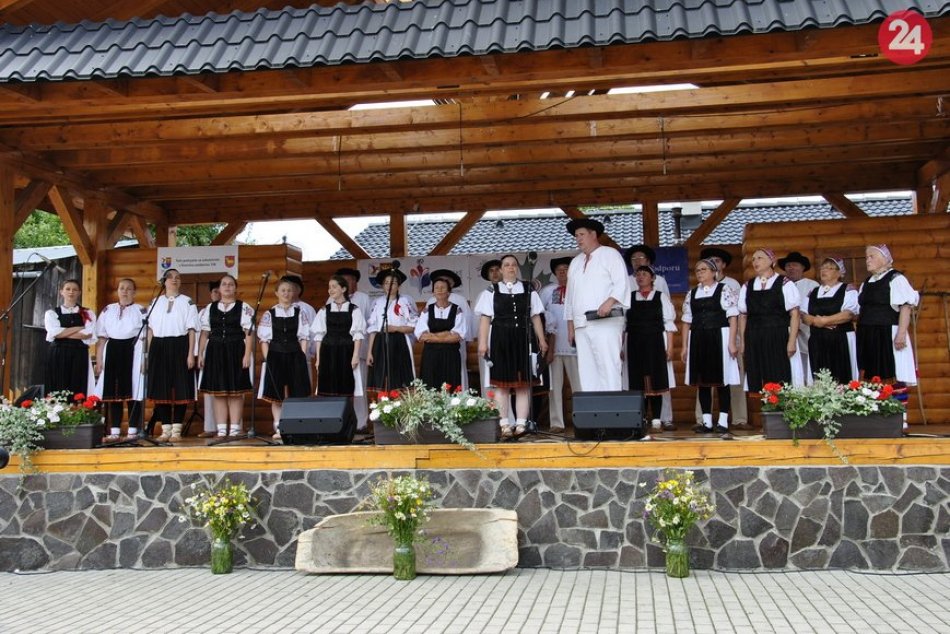 Folklórny festival V srdci Javorníkvo v Papradne: Takto to na ňom vyzerá